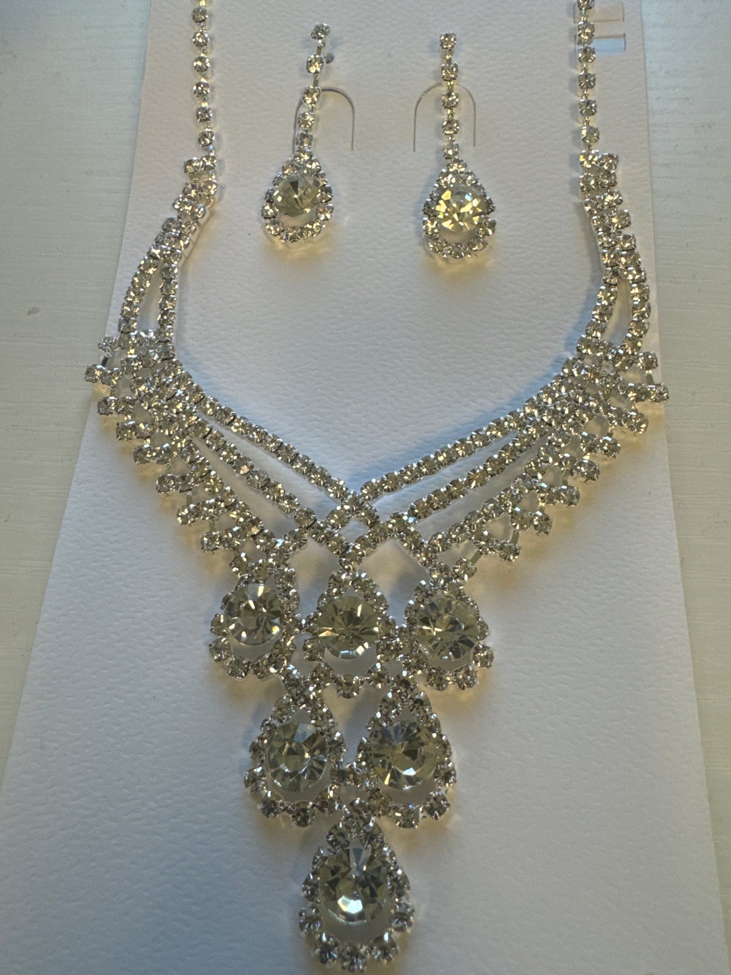 Miss Elegant Necklace and EARRING SET