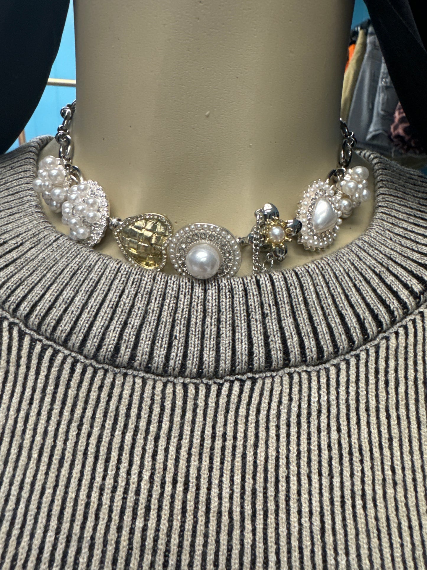 The Chokehold necklace