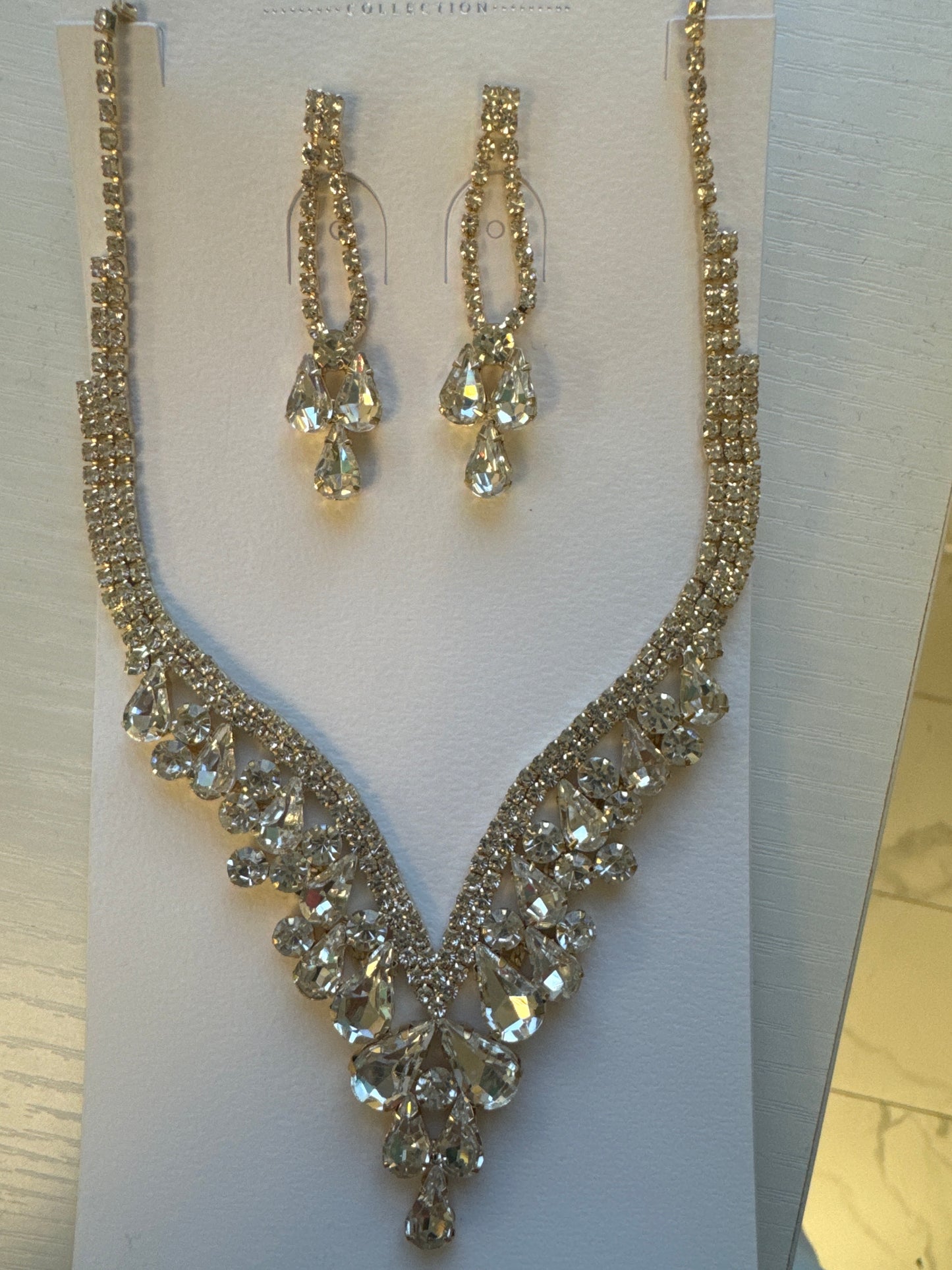 Miss Elegant Necklace and EARRING SET